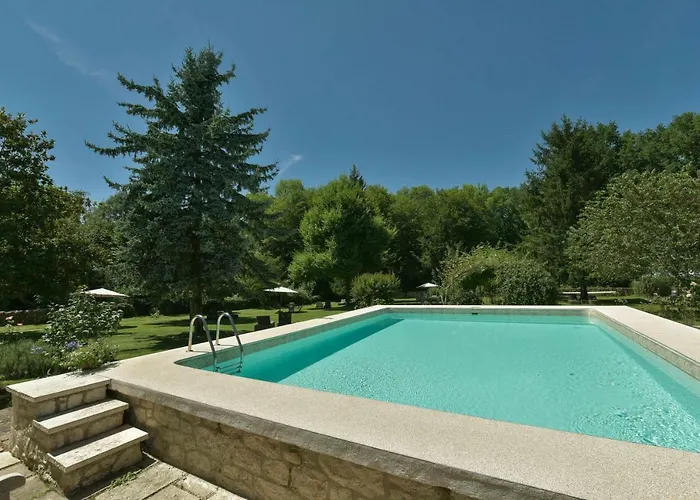 Le Prieure Le Pavillon *